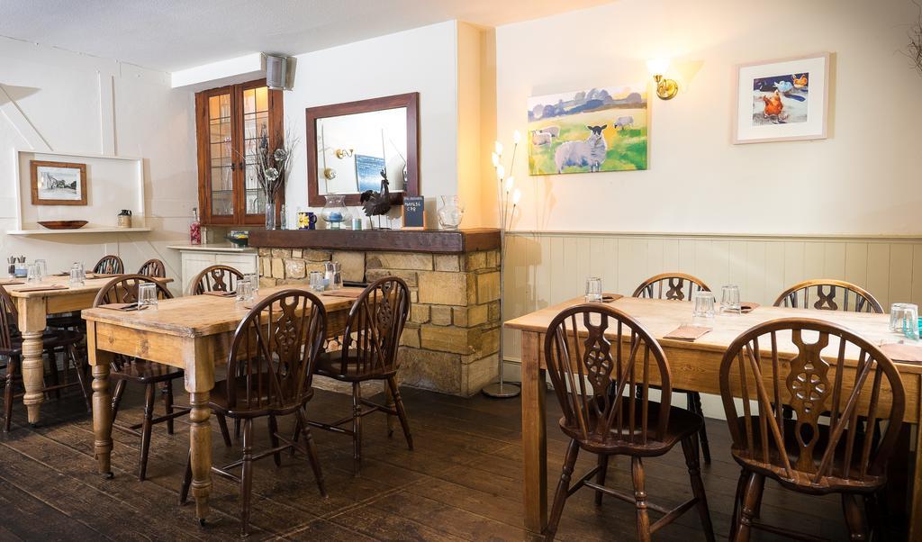 The Chetnole Inn Екстер'єр фото