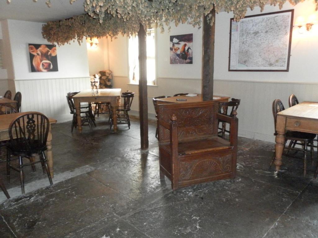 The Chetnole Inn Екстер'єр фото