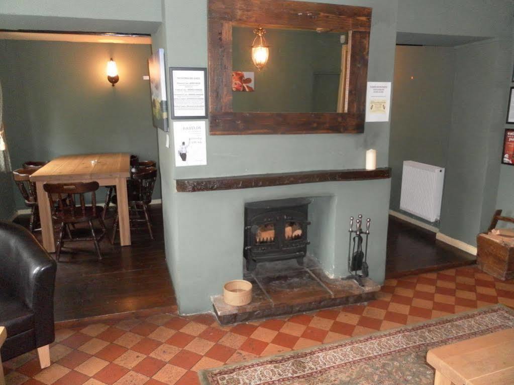 The Chetnole Inn Екстер'єр фото